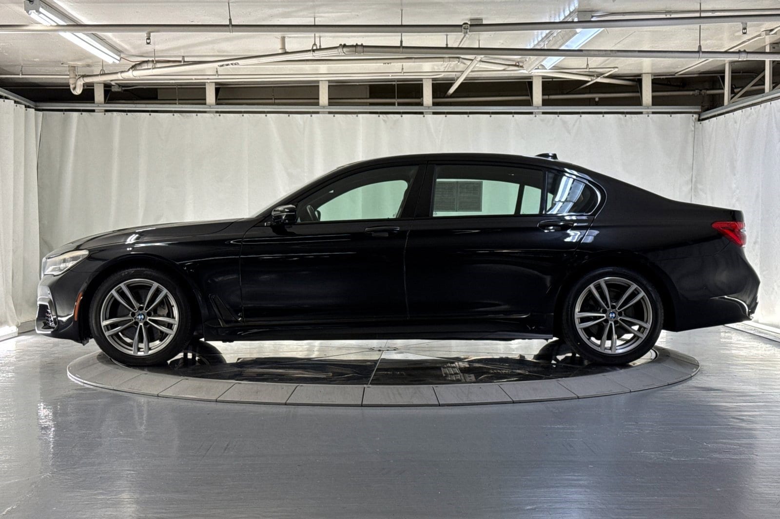 bmw 7 series 2017 WBA7F0C36HGM21739 image bmw 7 series 2017 WBA7F0C36HGM21739 image